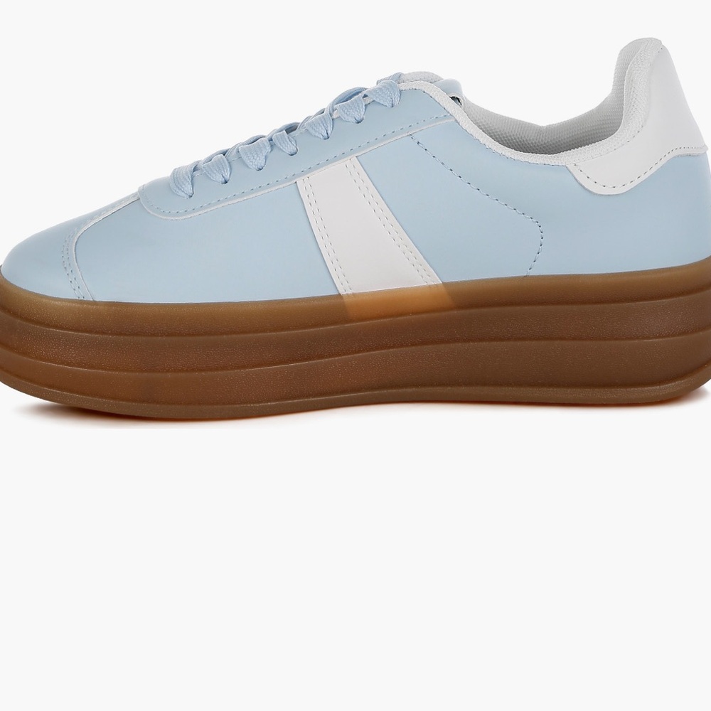 LONDON RAG
Knockout Low
Top Sneaker 

Stylish Blue and White Women's Sneakers